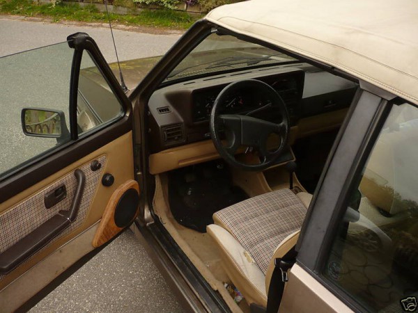 golfcabriomarron.jpg