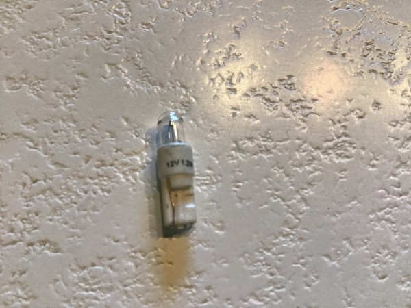 Ampoule présente sur l’interrupteur